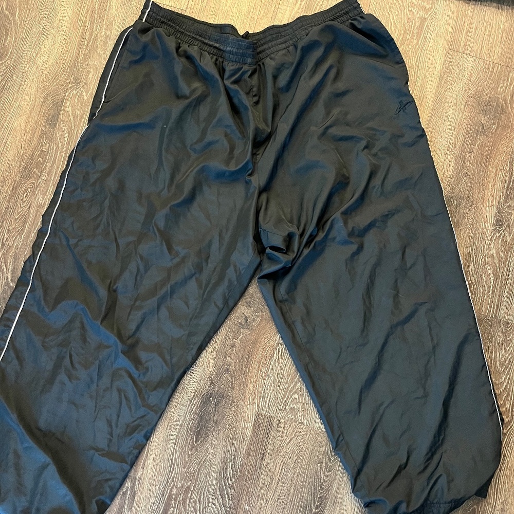 Men’s Black workout sweatpants